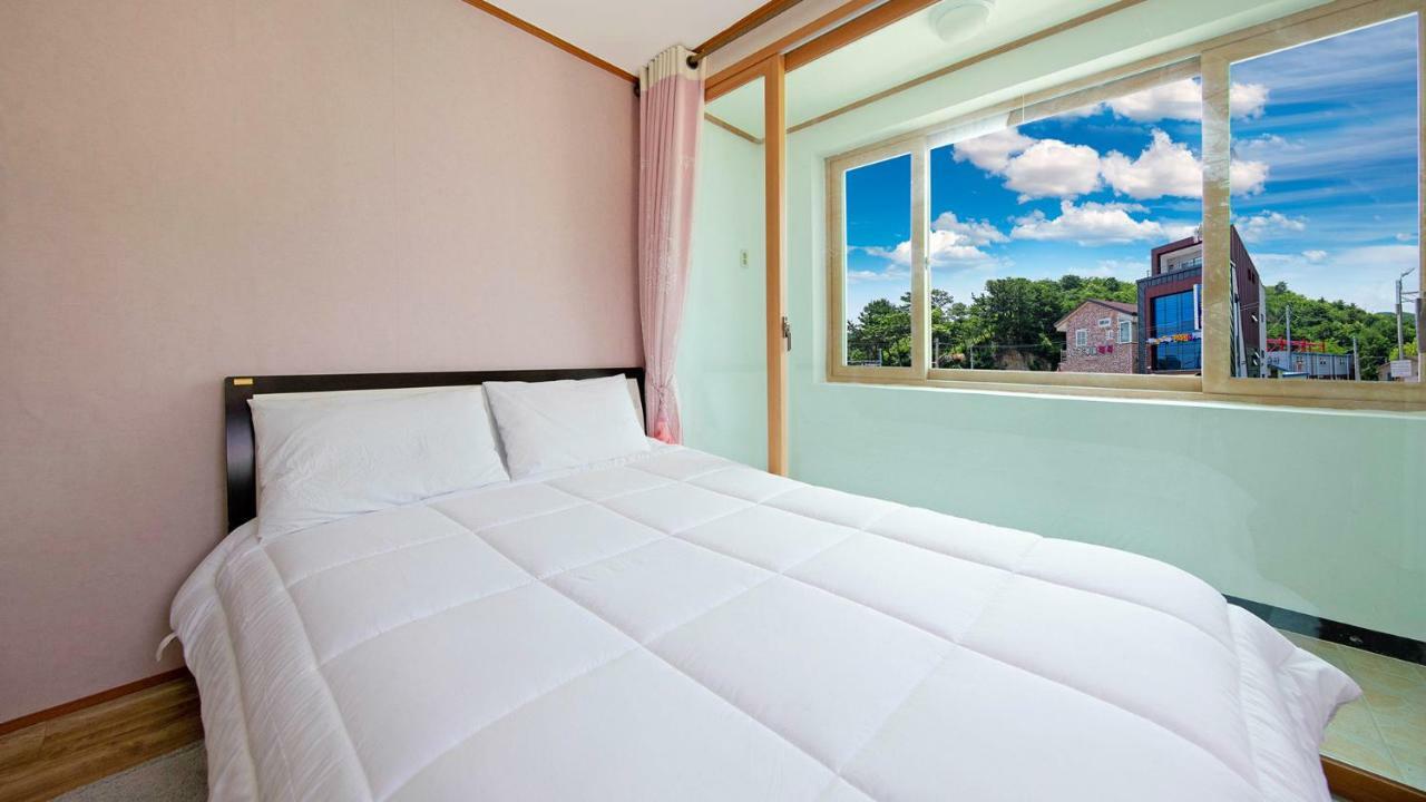Samcheok Sol Beach Pension Exterior foto