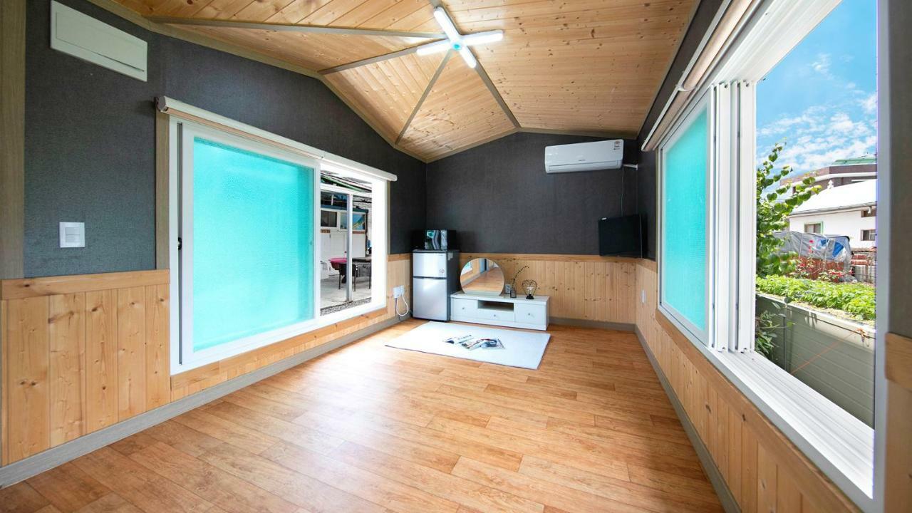 Samcheok Sol Beach Pension Exterior foto