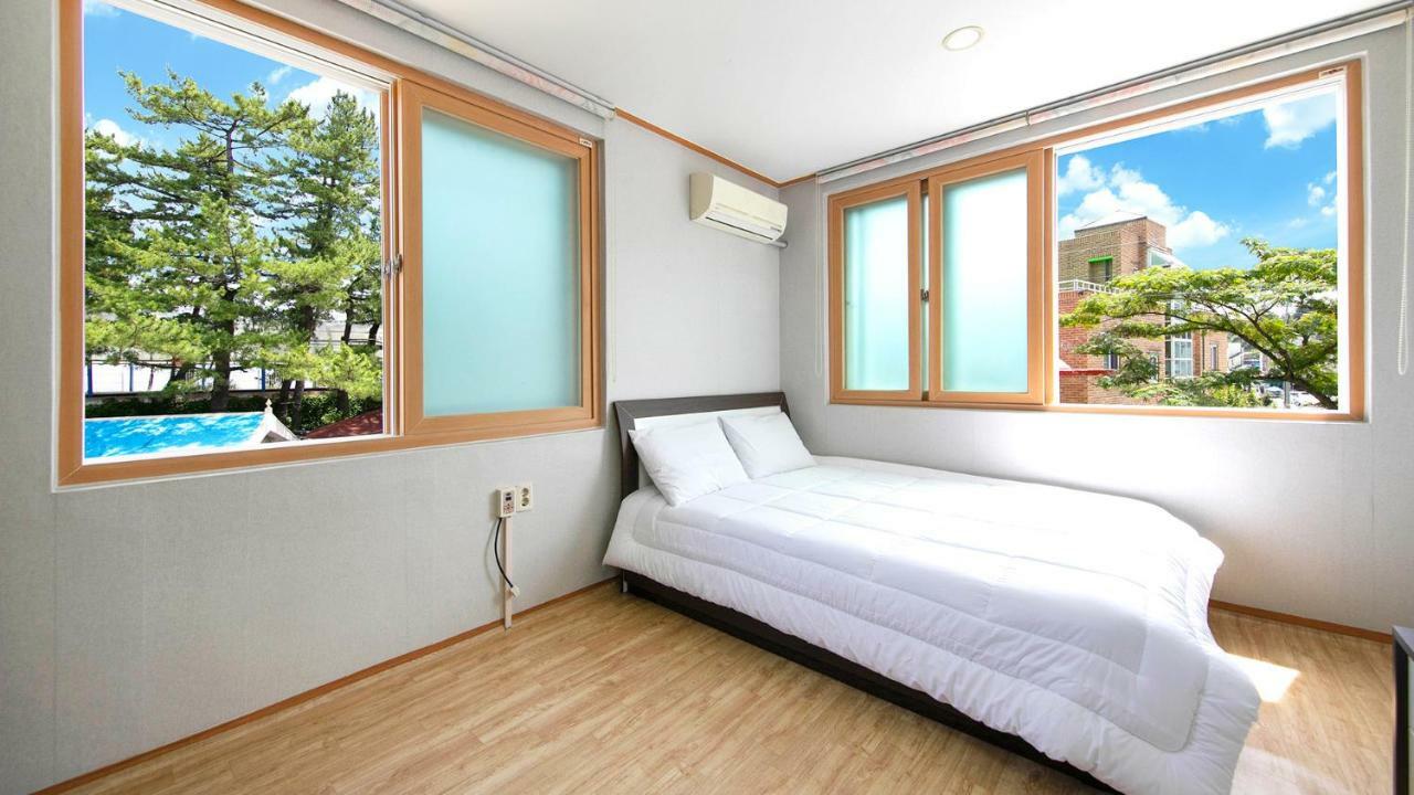 Samcheok Sol Beach Pension Exterior foto